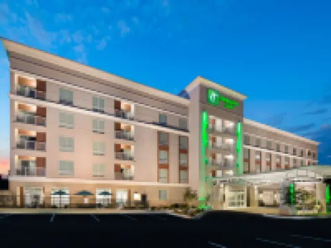 Holiday Inn & Suites ARDEN - ASHEVILLE AIRPORT by IHG Hotels in Fletcher