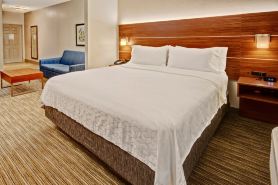 Holiday Inn Express & Suites CLARKSVILLE by IHG