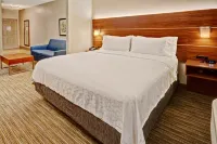 Holiday Inn Express & Suites CLARKSVILLE by IHG