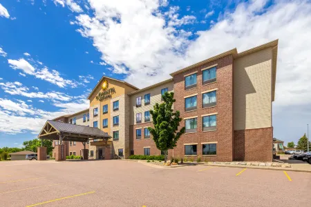 La Quinta Inn & Suites by Wyndham Sioux Falls Отели рядом с достопримечательностью «Университет Су-Фолс»