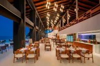 The Westin Maldives Miriandhoo Resort Các khách sạn ở Dhunikolhu