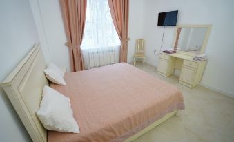 Tourist Hotel