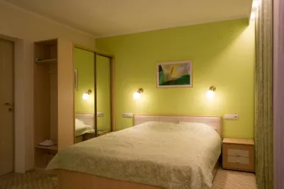 Amelia Hoteles cerca de Quersoneso