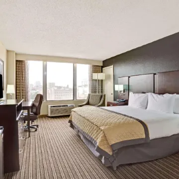 Wyndham Garden Norfolk Downtown