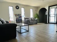 Super 8 by Wyndham Pratt Các khách sạn ở Pratt