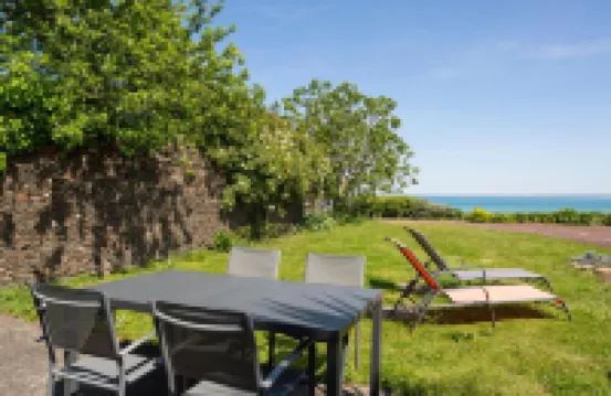 La Metairie du Vauhariot - Cottages de Caractère Vue Mer - Terrasse & Piscine Intérieure Chauffée