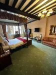 George & Pilgrims Hotel Hotel di 