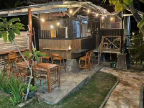 Atlante Hostel Hotels near Pulau Menjangan-besar