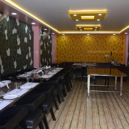 Hotel Gridhakuta International