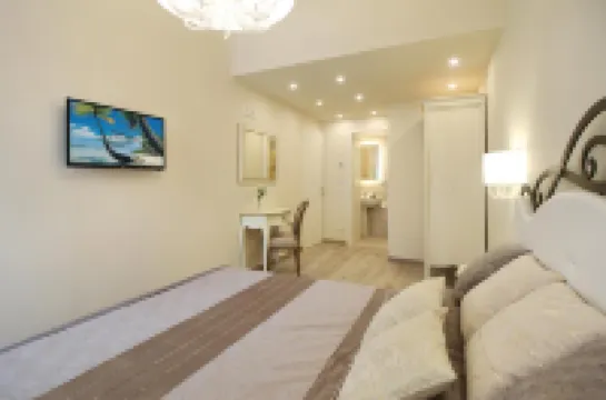 Lucca in Chic - No Ztl - Free Parking - Old City at 10Min by Walk