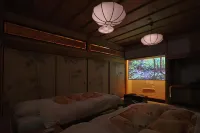 Camp Base Kadojin فنادق في تينكاوا