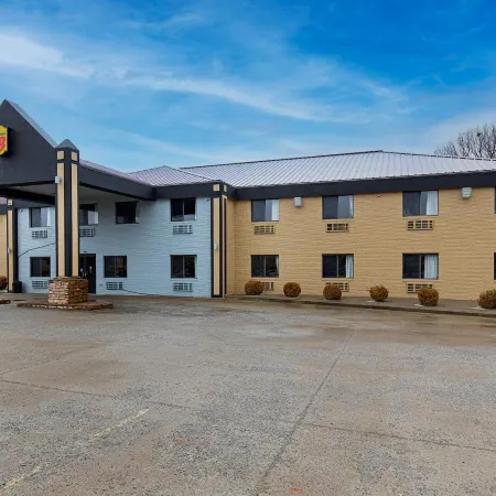 Super 8 by Wyndham Eddyville/Kuttawa
