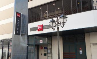 Ibis Paris Pont de Suresnes