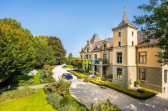 ランドゴード カスティール デ フーゲンヴェアルス のホテル