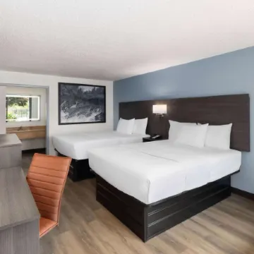 Super 8 by Wyndham Riverside Al