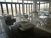 Eagle Nest Luxury Accommodation - breakfast