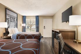Super 8 by Wyndham Gulfport Biloxi Airport