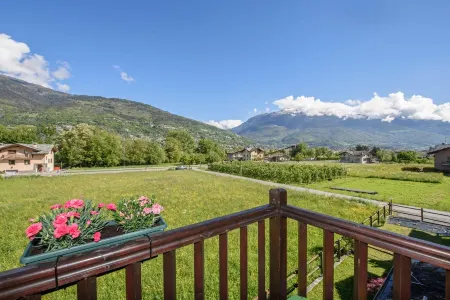 "The Mountain B&B" - Ski, Mtb & Beautiful View - Private Parking Отели в г. Пила