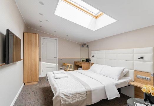 Hotel KamInn - Housity