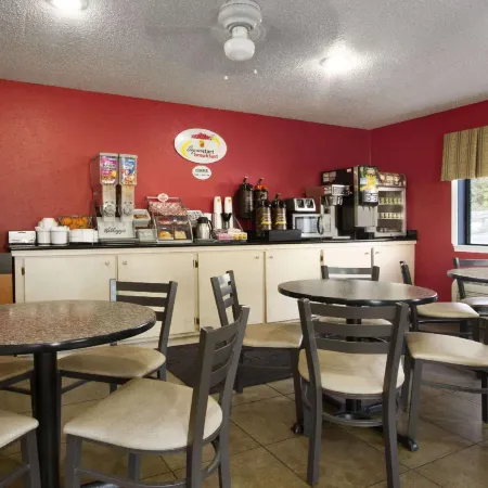 Super 8 by Wyndham Florence