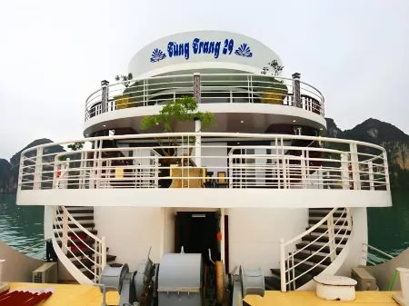 Halong Sapphire Cruise Отели рядом с достопримечательностью «Stone Incense Burner»