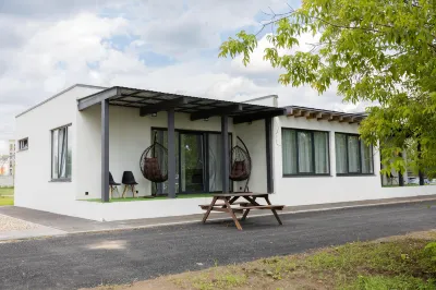 Pirogovo Hotel Hotels near Reka Meryanka