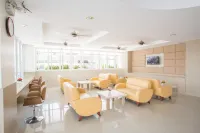P.A. Thani Hotel - parking