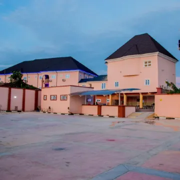 Prismar International Hotel