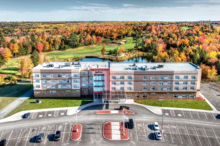 Radisson Kingswood Hotel & Suites, Fredericton Отели в г. York County