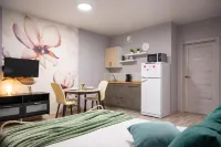 Apartment Atmosphere-Romantic