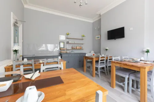 The Firs Bed and Breakfast - Homestay