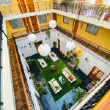 Hotel Tikary โรงแรมใน