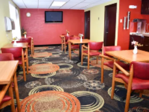 Regency Inn & Suites Faribault Hotels in Faribault