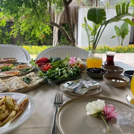 Alicra Hotel Çıralı