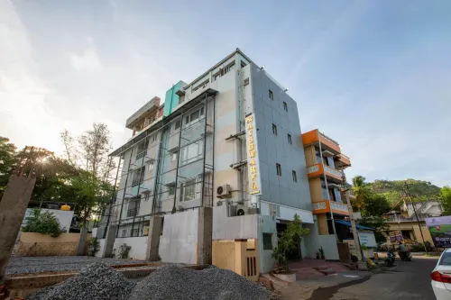 Aishwarya Residency - 주차장