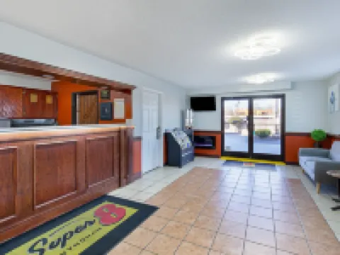 約翰遜城温德姆速8酒店 約翰遜城酒店