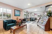 Days Inn by Wyndham Federal Way - Parkplatz