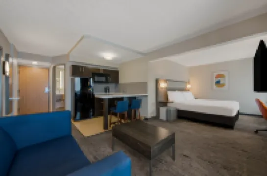 Holiday Inn Express HAMPTON - COLISEUM CENTRAL by IHG