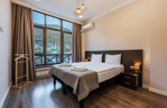 Lamont Apart Hotel