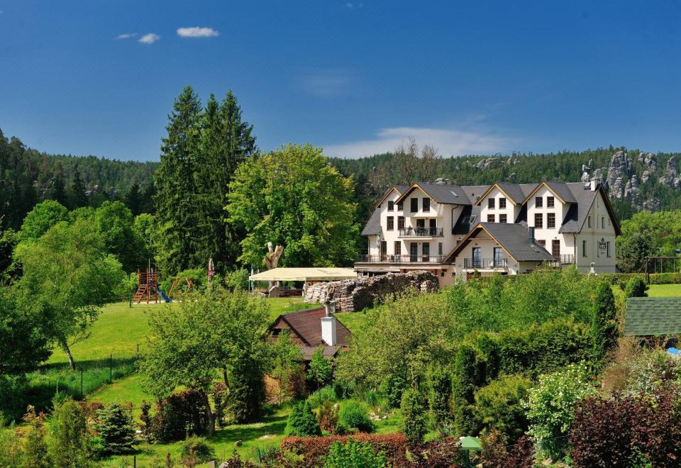 hotel overview picture