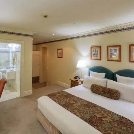 Royal Exchange Hotel