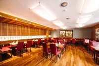Hotel Messmer - Bữa sáng