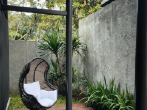 Samanea Villa Hotels in Blimbing