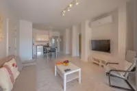 Vesta - Superior Apt - 3Br - Swan Lake