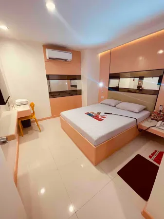 Hotel Sogo Aurora Cubao Отели рядом с достопримечательностью «Манила COD I.T. Building»