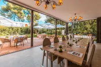 Hotel Spa & Restaurant Cantemerle Hotels in Vence