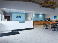 Days Inn & Suites by Wyndham Santa Rosa