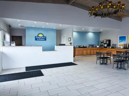 Days Inn & Suites by Wyndham Santa Rosa Отели в г. Гвадалупе