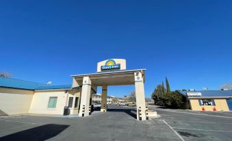 Days Inn by Wyndham Deming