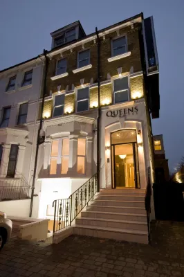 Queens Hotel Hotels in Hackney